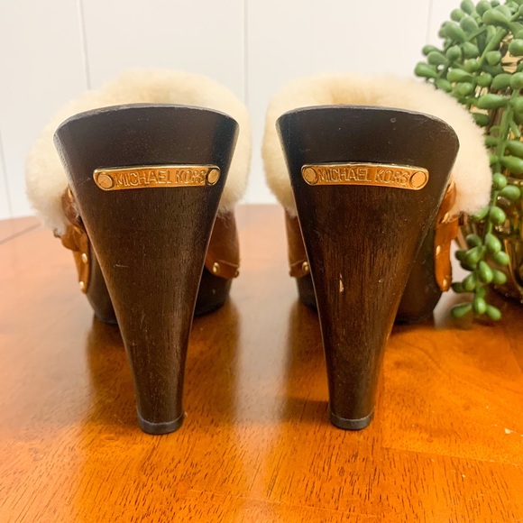 **SOLD** Michael Kors Fairbanks Heeled Mules - Picture 7 of 10